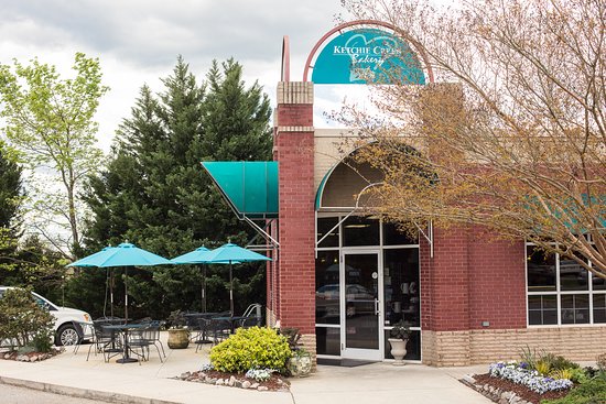 The original Ketchie Creek location in Mocksville, NC has flourished since 2008. This bakery and cafe is now making a home in Clemmons.