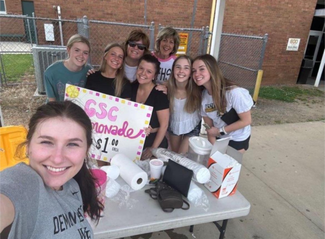 The Girls Service Club selling $1 lemonade to benefit West.